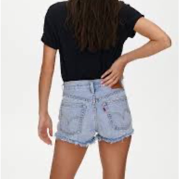 BNWT Levi’s 501 High Rise Shorts 27 - Picture 4 of 6